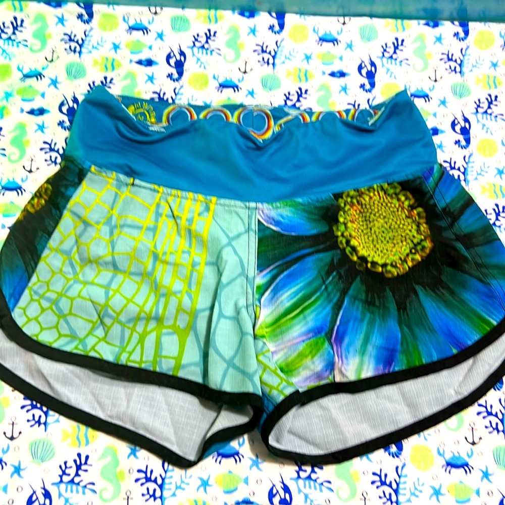 InkNBurn shorts. Size 4